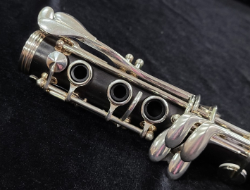 Photo Used Buffet German Made E11 Bb Clarinet with Silver Keys #914942 - FRESH REPAD