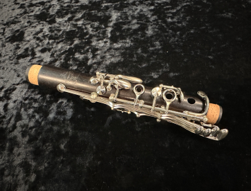 Photo Mid-60s Buffet Crampon Paris R13 Series Wood Clarinet - Serial # 83703