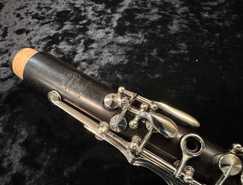 Photo Mid-60s Buffet Crampon Paris R13 Series Wood Clarinet - Serial # 83703
